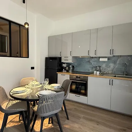 M&p House دْيانو مارينا