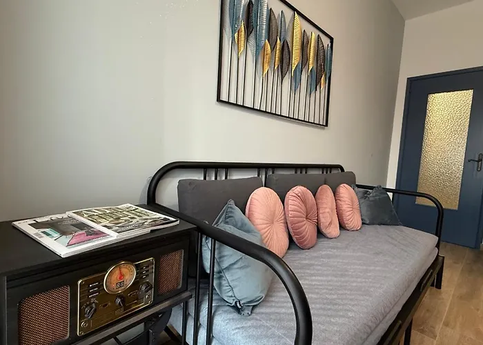 Apartment M&p House *